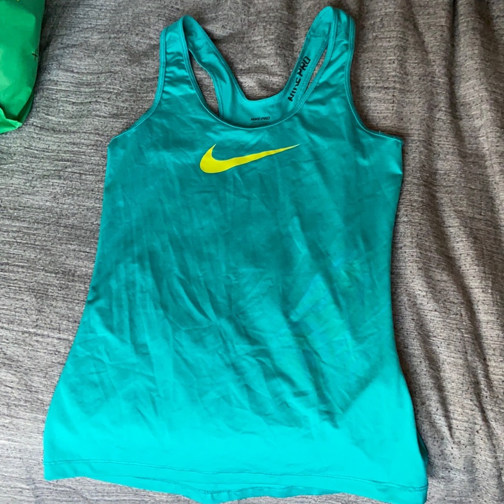 Nike Pro Workout Tank